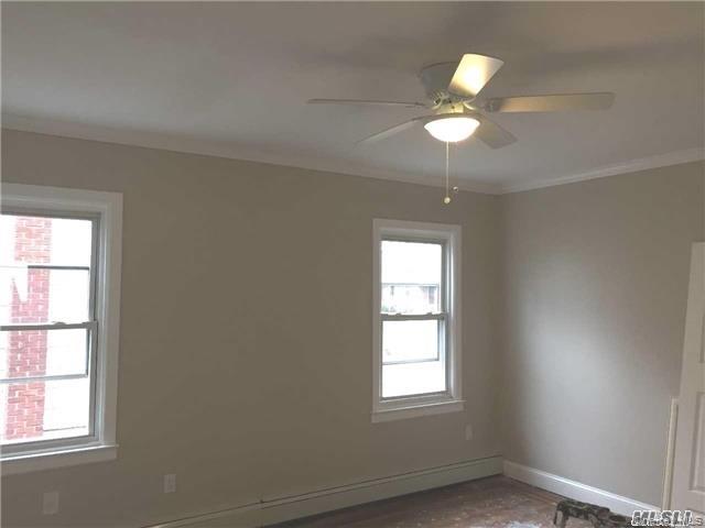 #6 photo, 26 W Pine Street, Islip , NY 11751