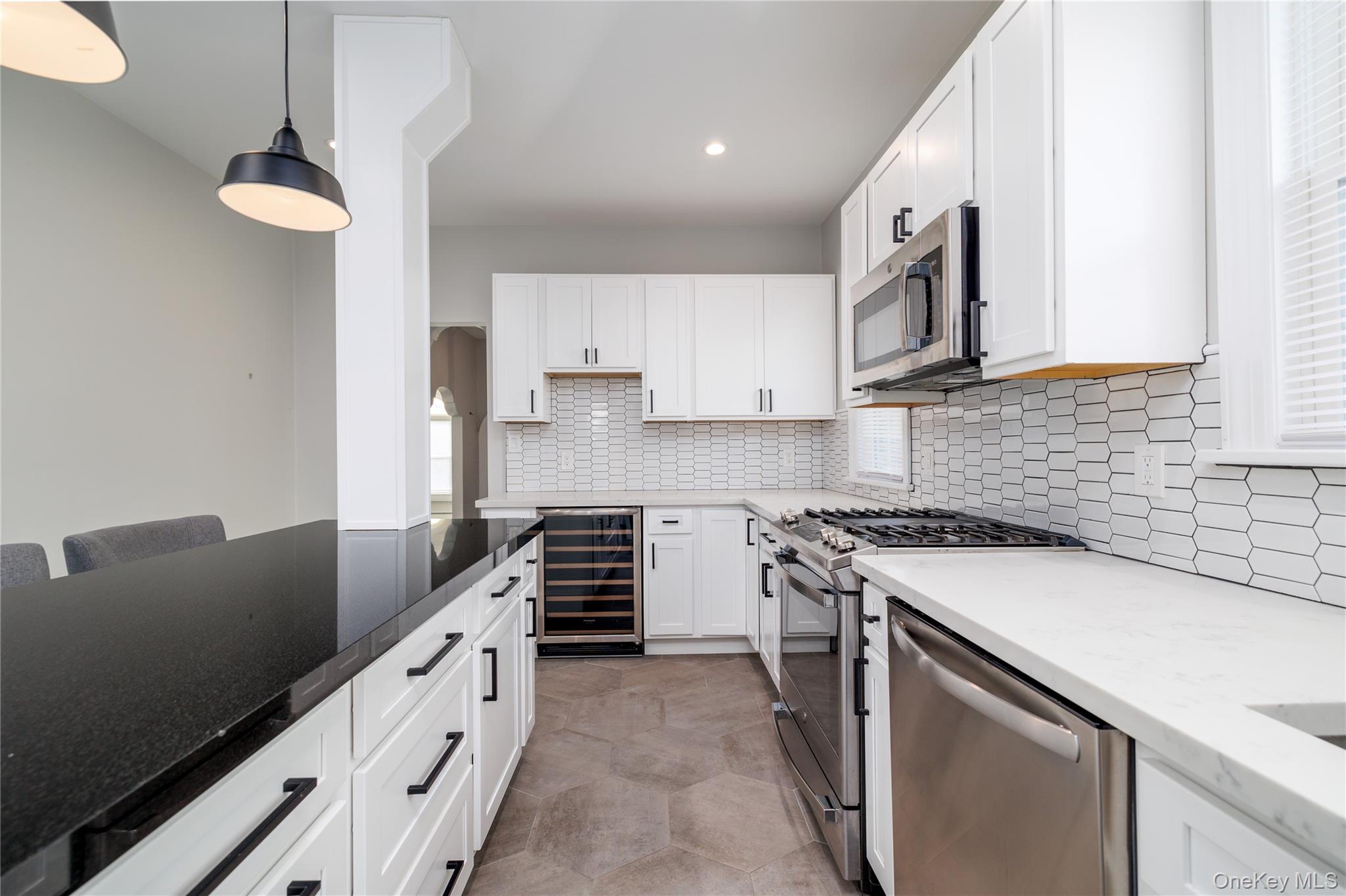 #9 photo, 41 W Penn Street, מחוז נסאו Long Beach , NY 11561