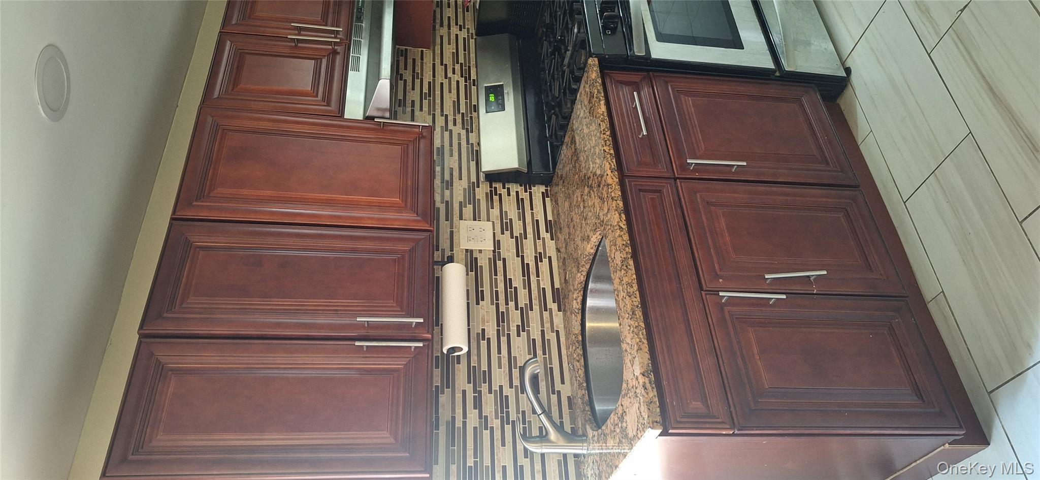 #17 photo, 13724 233rd Street, Куинс ‖ Rosedale , NY 11422