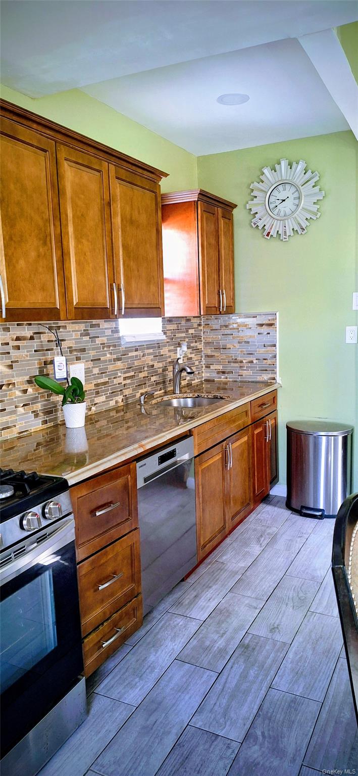 #4 photo, 13724 233rd Street, Куинс ‖ Rosedale , NY 11422