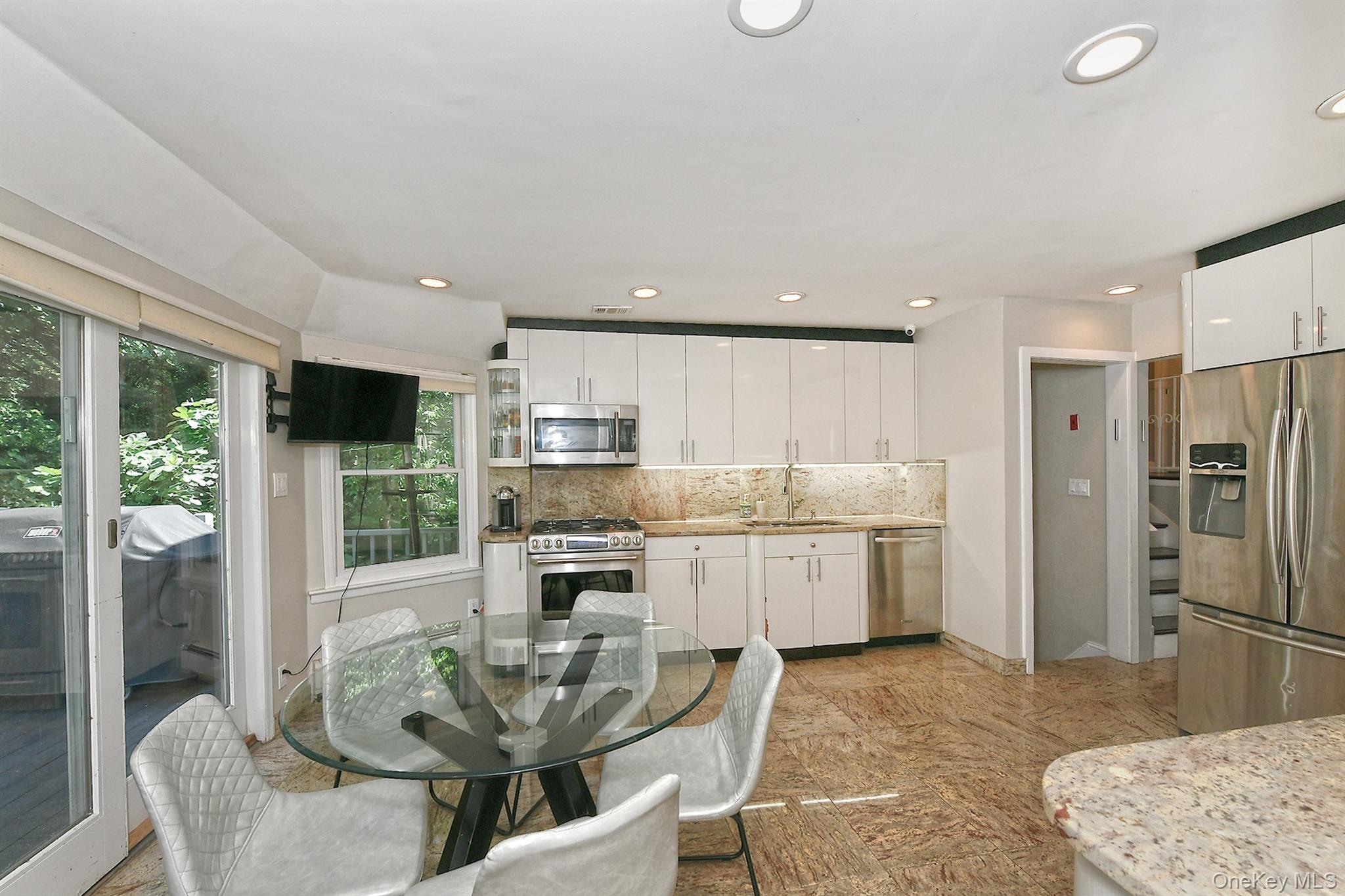 #9 photo, 2 Cherrywood Lane, নাসাউ কাউন্টি Port Washington , NY 11050