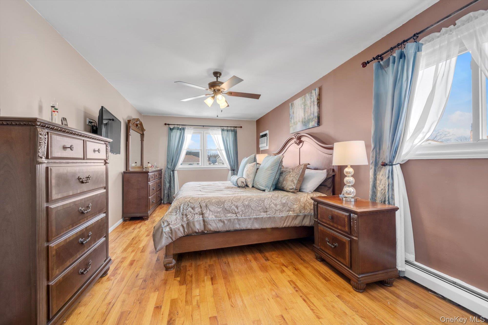 #15 photo, 381 Robyn Place, Нассау ‖ East Meadow , NY 11554