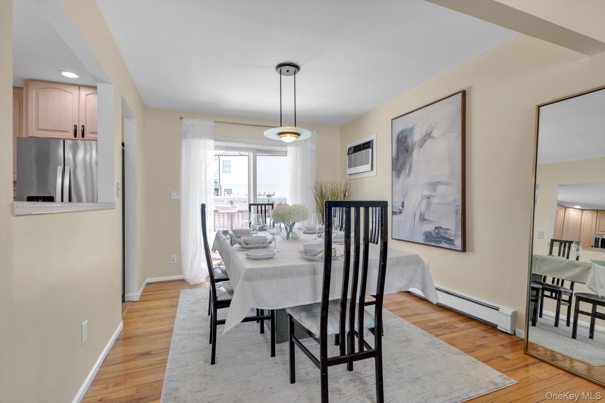 #6 photo, 381 Robyn Place, Нассау ‖ East Meadow , NY 11554