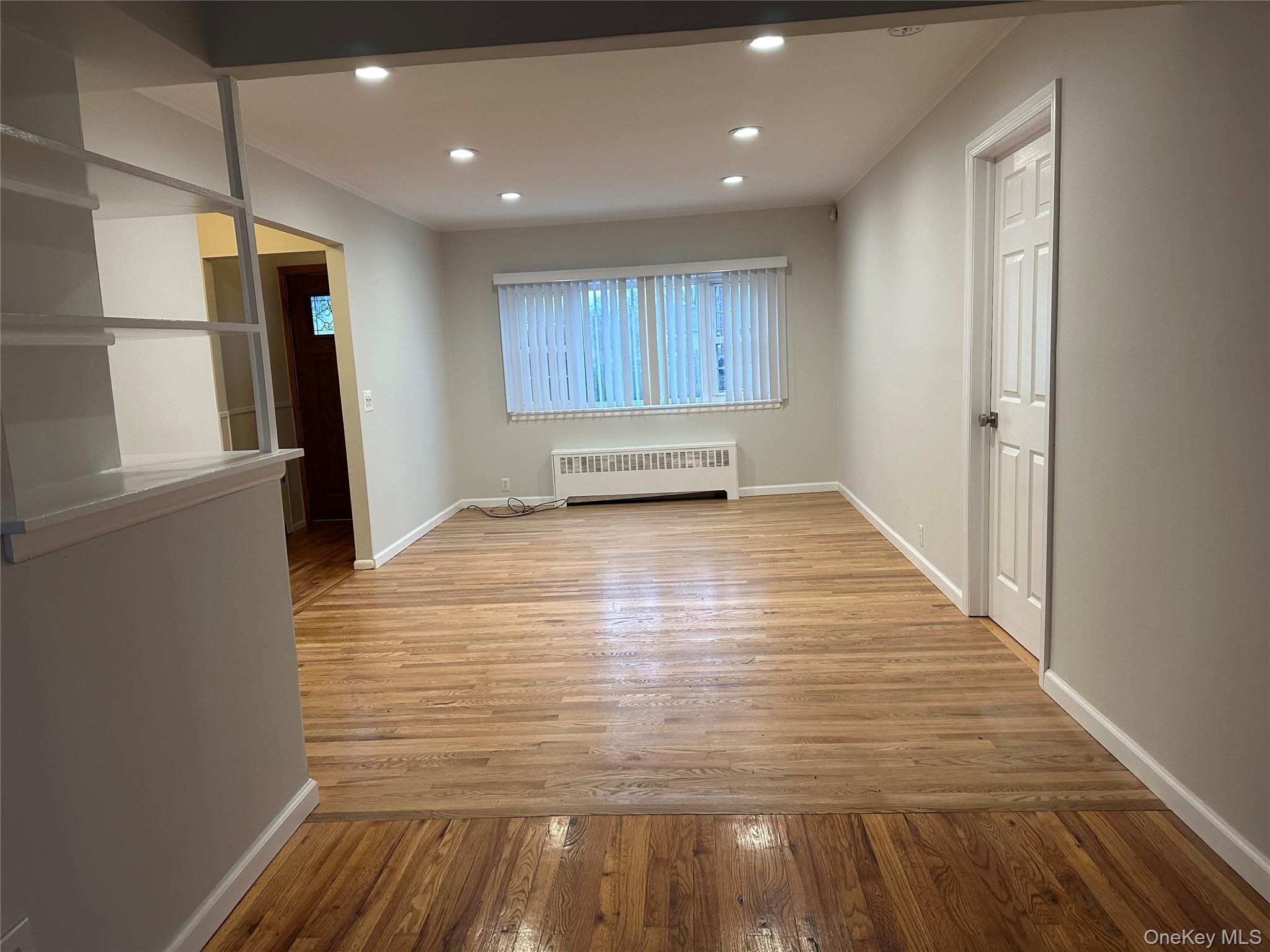 #4 photo, 3 Wensley Road, Plainview , NY 11803