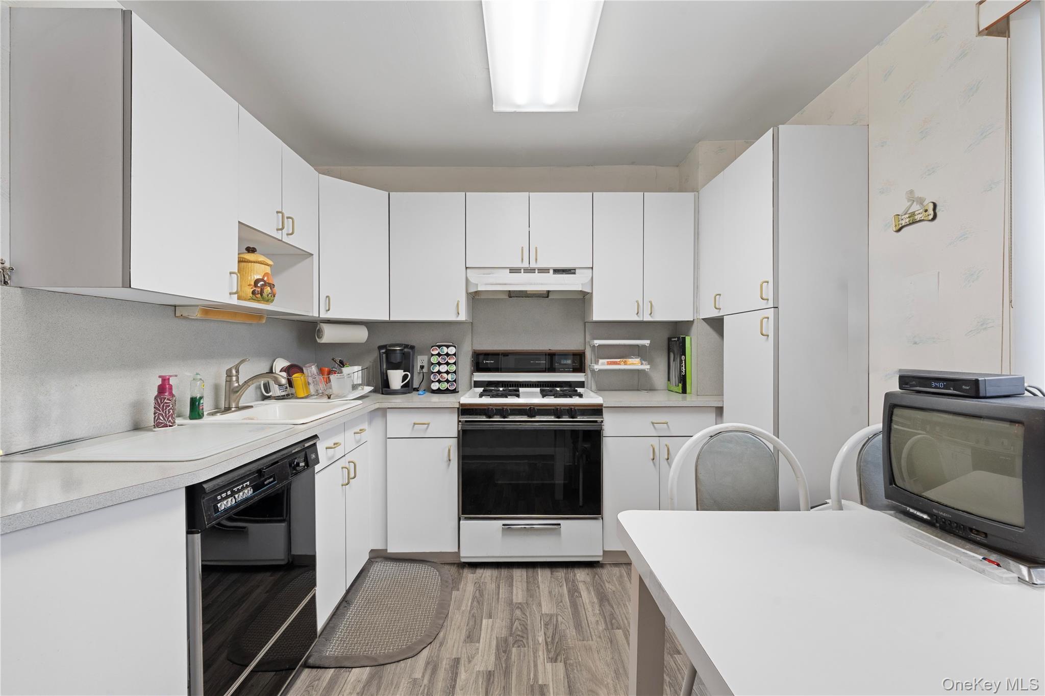 #5 photo, 10735 107th Street, Куинс ‖ Ozone Park , NY 11417