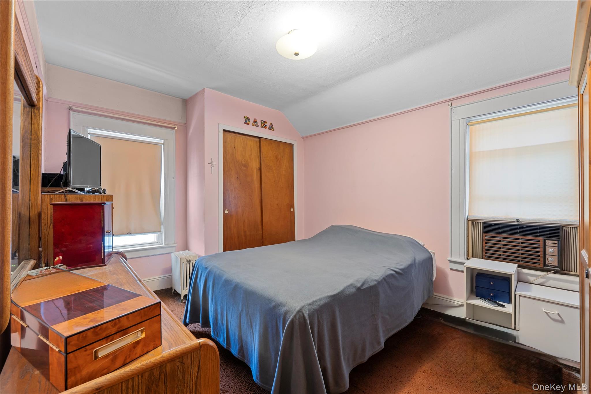 #7 photo, 10735 107th Street, Куинс ‖ Ozone Park , NY 11417