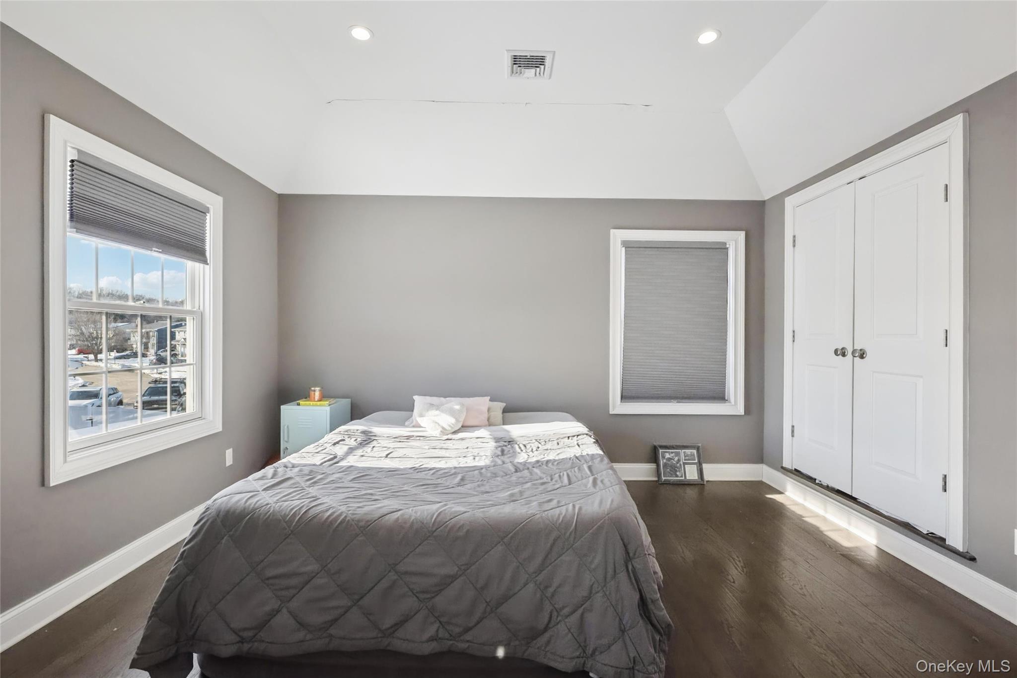 #17 photo, 9 Saber Lane, সাফোক কাউন্টি Kings Park , NY 11754