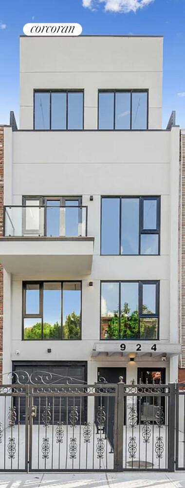 #15 photo, 924 LAFAYETTE Avenue, Stuyvesant Heights , NY 11221