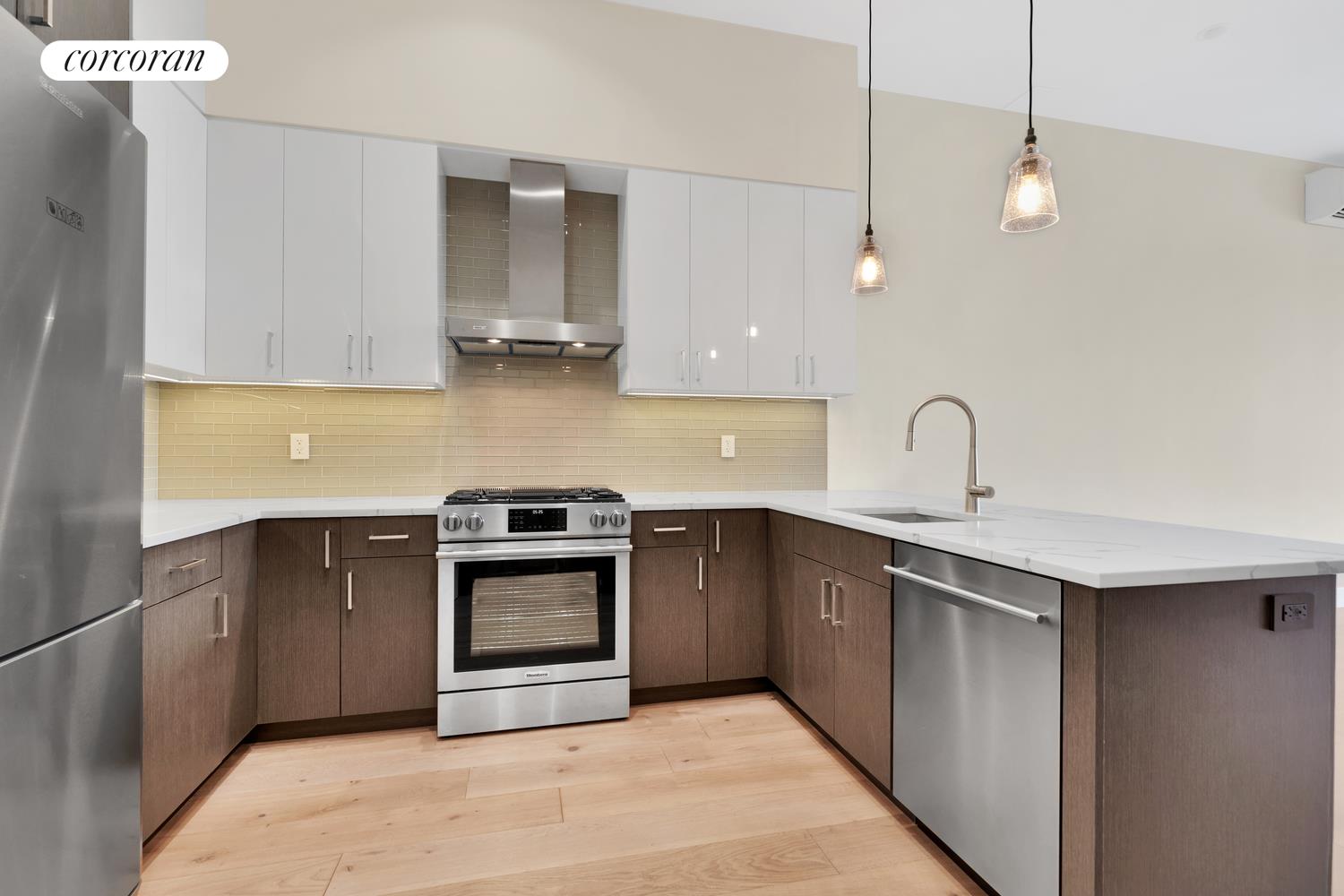 #4 photo, 26-33 28TH Street, Astoria , NY 11102