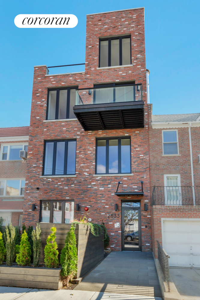 #8 photo, 26-33 28TH Street, Astoria , NY 11102