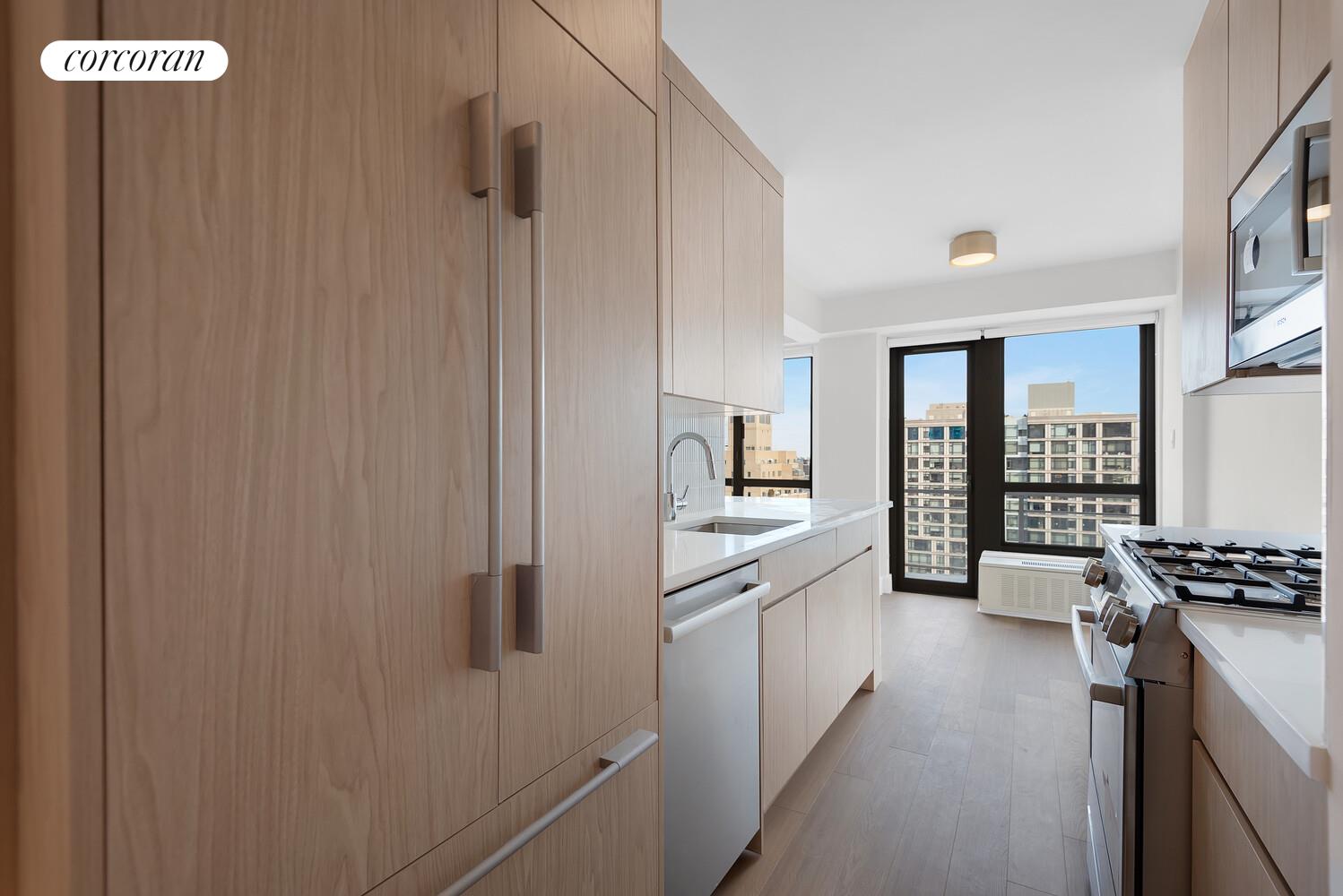 #10 photo, New York City, Yorkville , NY 10128