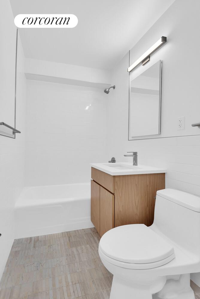 #13 photo, New York City, Yorkville , NY 10128