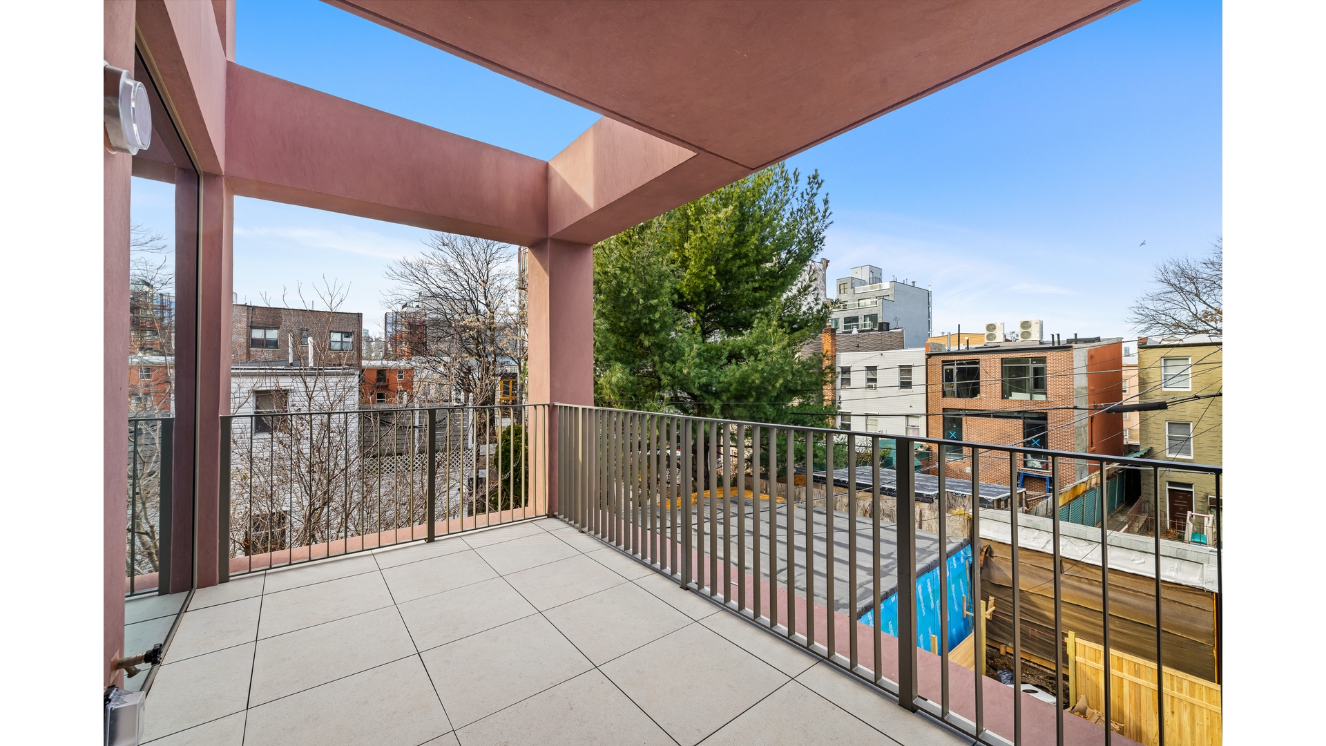 #14 photo, 109 DEVOE Street, הברונקס Williamsburg , NY 11211