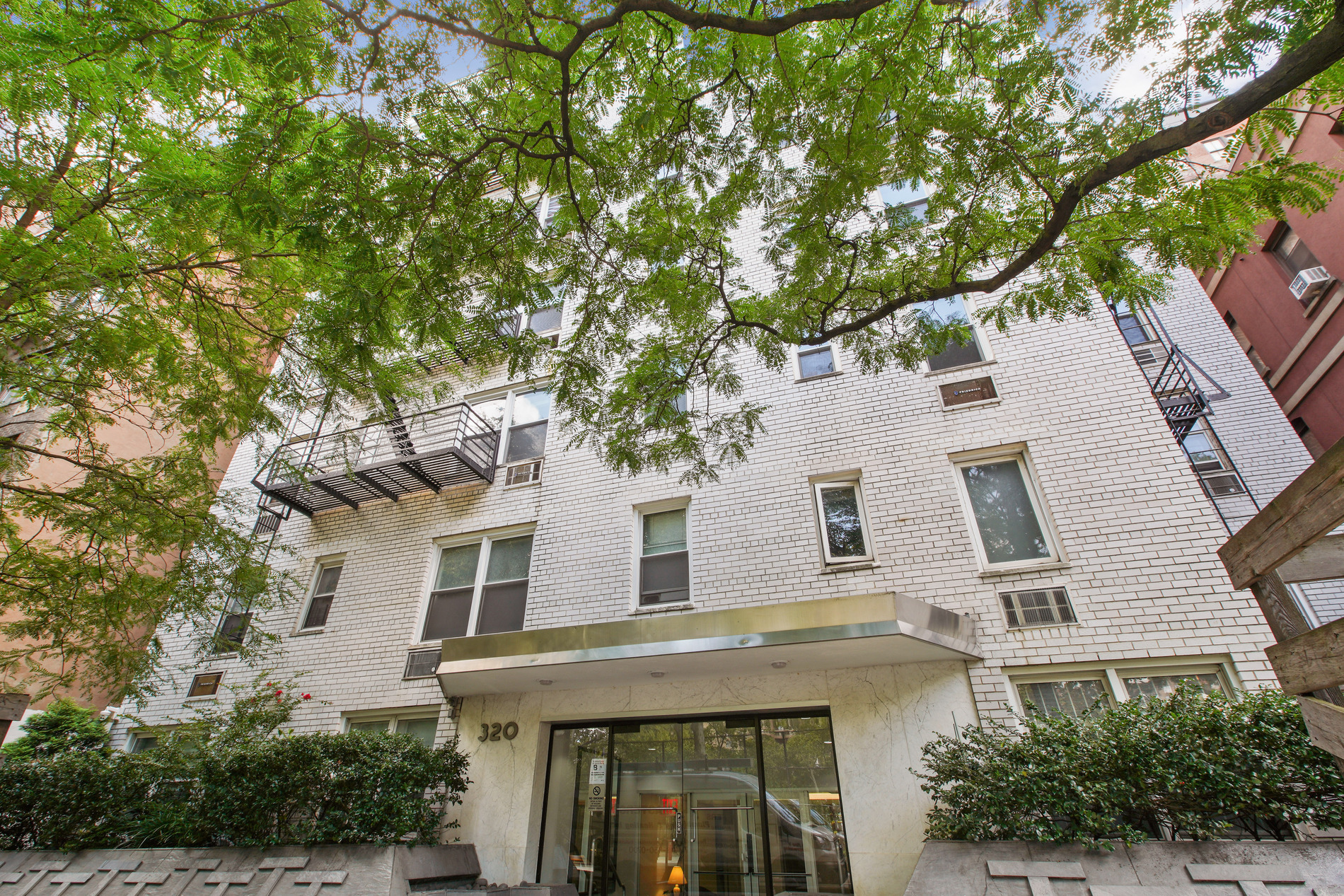 #10 photo, 320 E 35th Street, Murray Hill , NY 10016