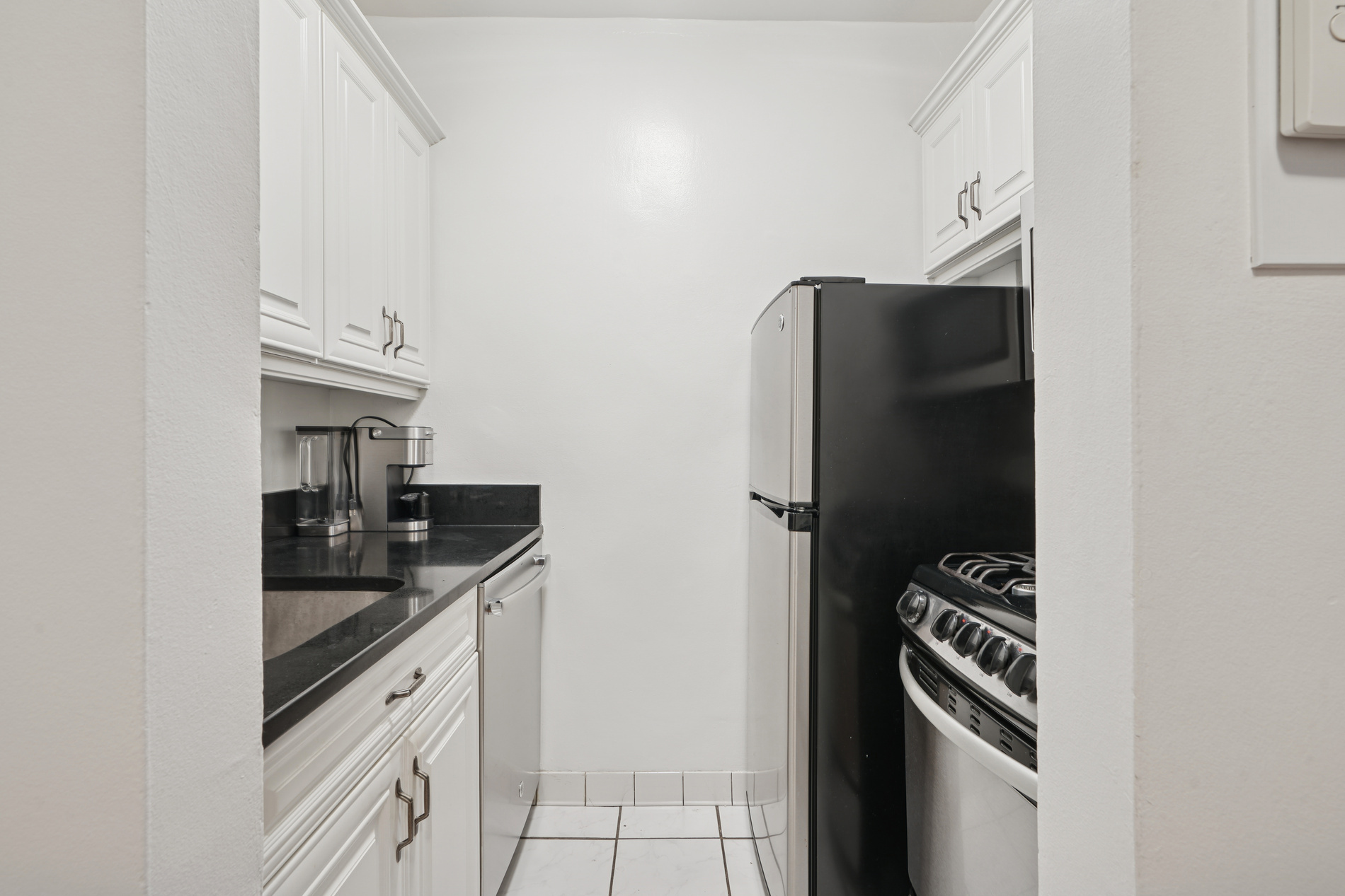 #5 photo, 320 E 35th Street, Murray Hill , NY 10016