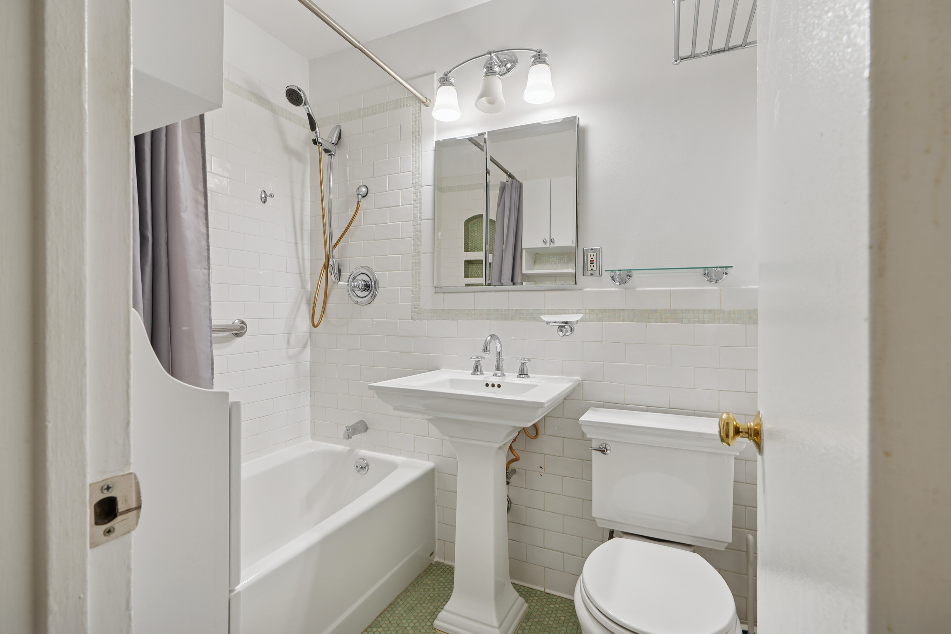 #6 photo, 320 E 35th Street, Murray Hill , NY 10016