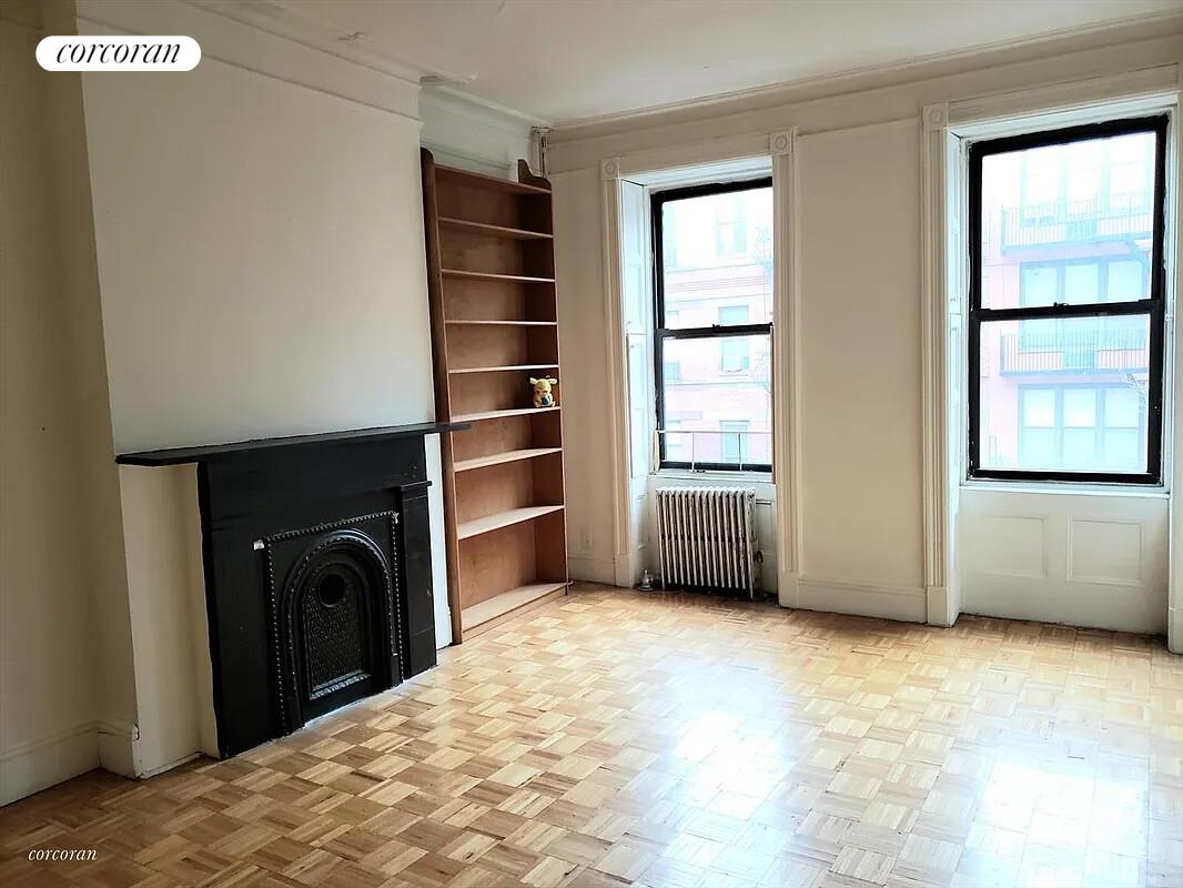 #1 photo, 516 E 83RD Street, Yorkville , NY 10028