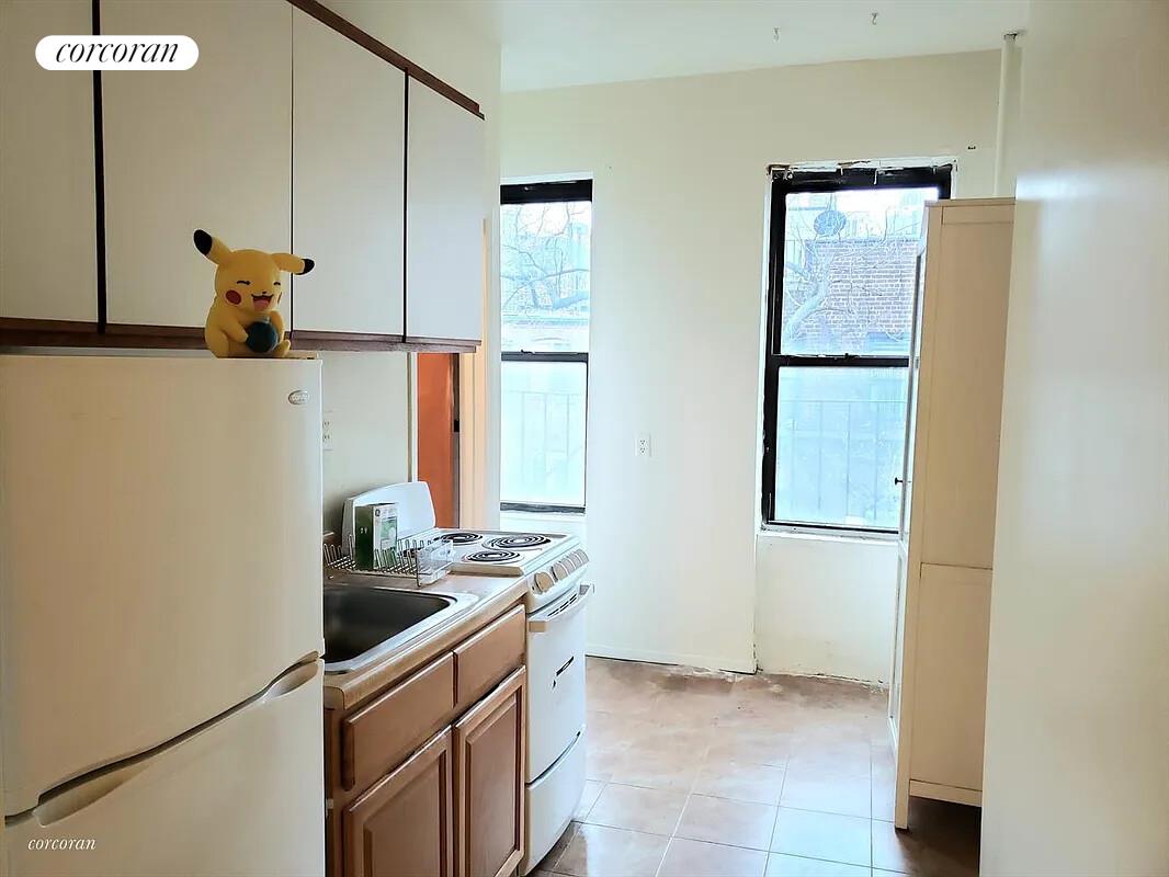 #3 photo, 516 E 83RD Street, Yorkville , NY 10028