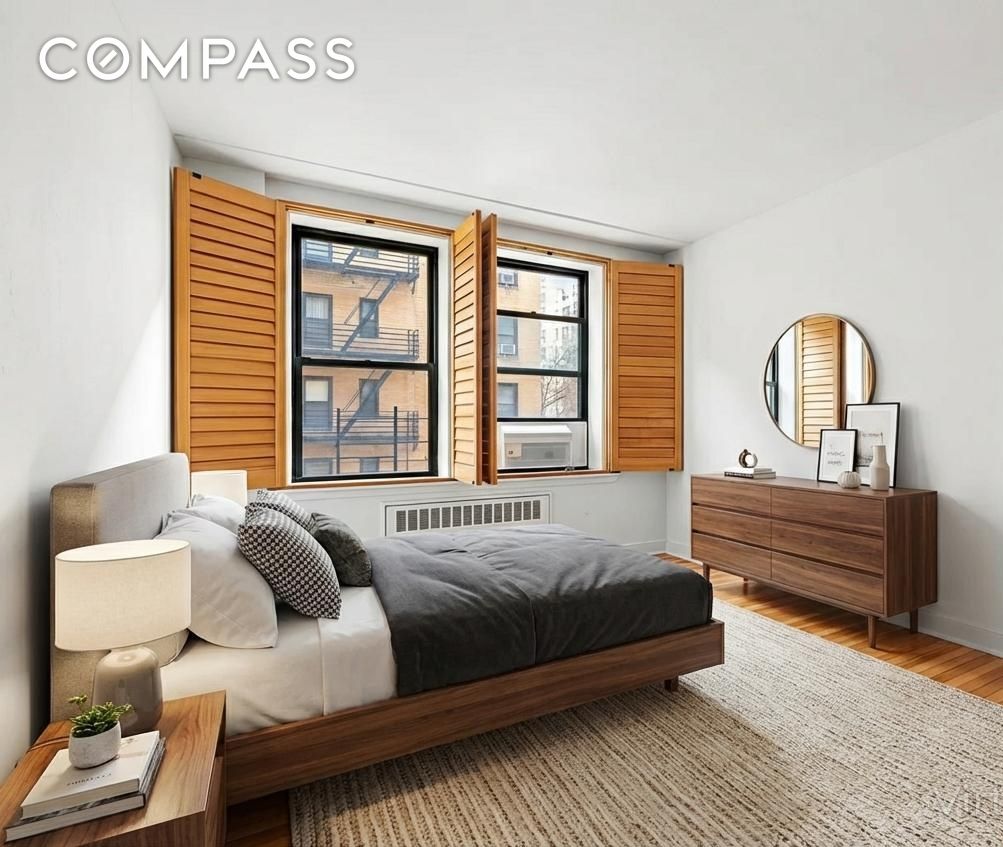 #3 photo, 60 E 9th Street, Greenwich Village , NY 10003