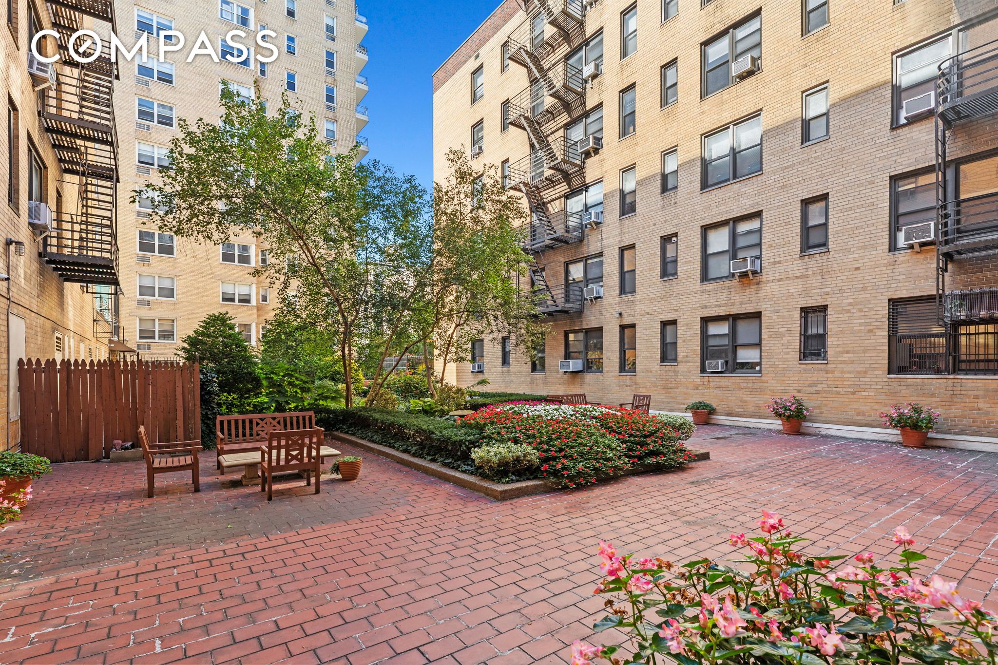 #9 photo, 60 E 9th Street, Greenwich Village , NY 10003