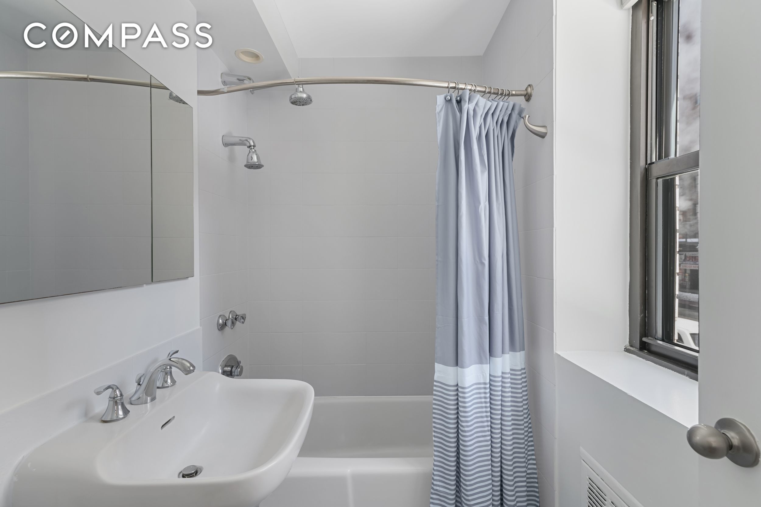 #13 photo, 357 E 57th Street, मैनहटन Sutton Place , NY 10022