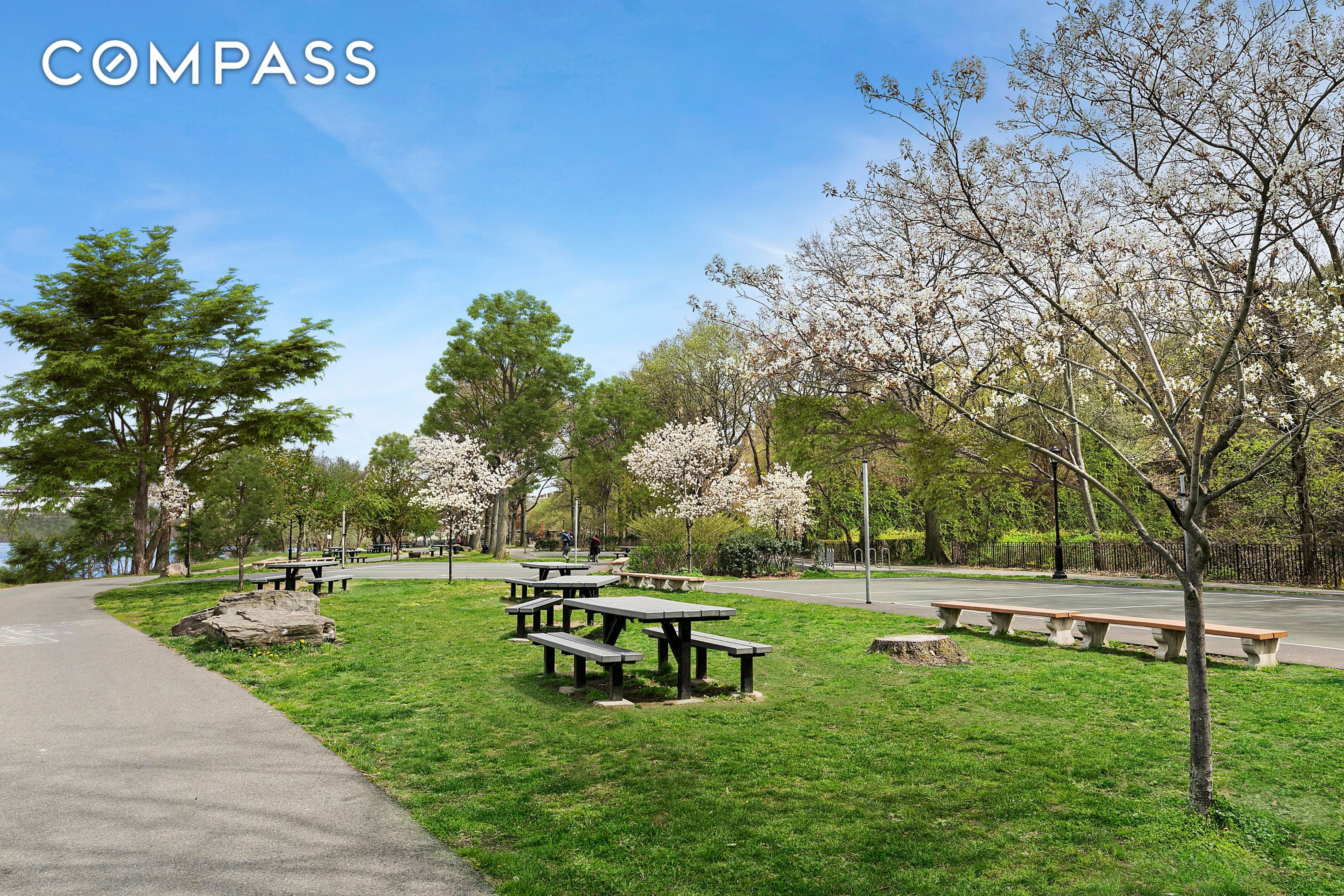 #13 photo, New York City, 맨해튼 Washington Heights , NY 10032