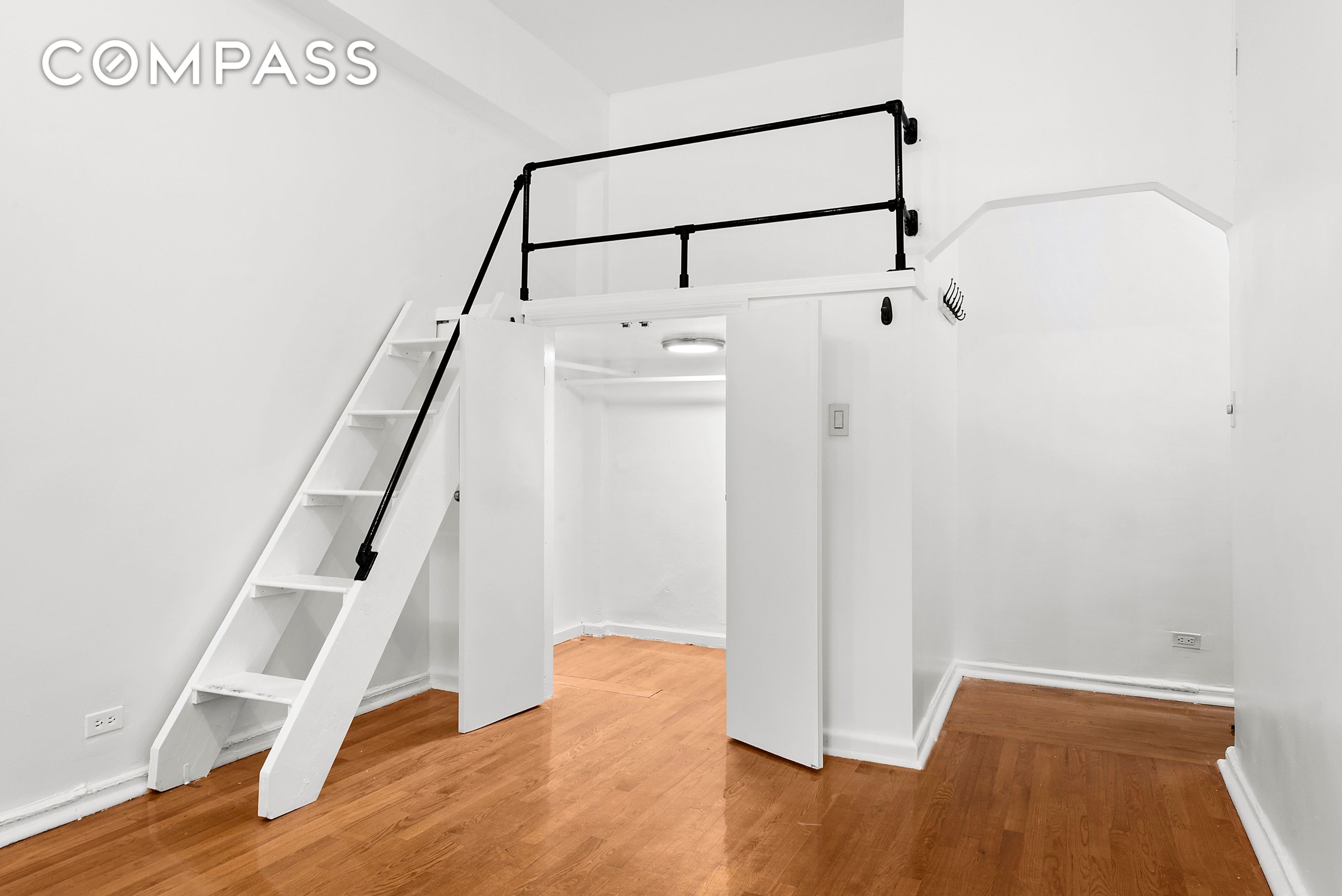 #3 photo, New York City, 맨해튼 Washington Heights , NY 10032