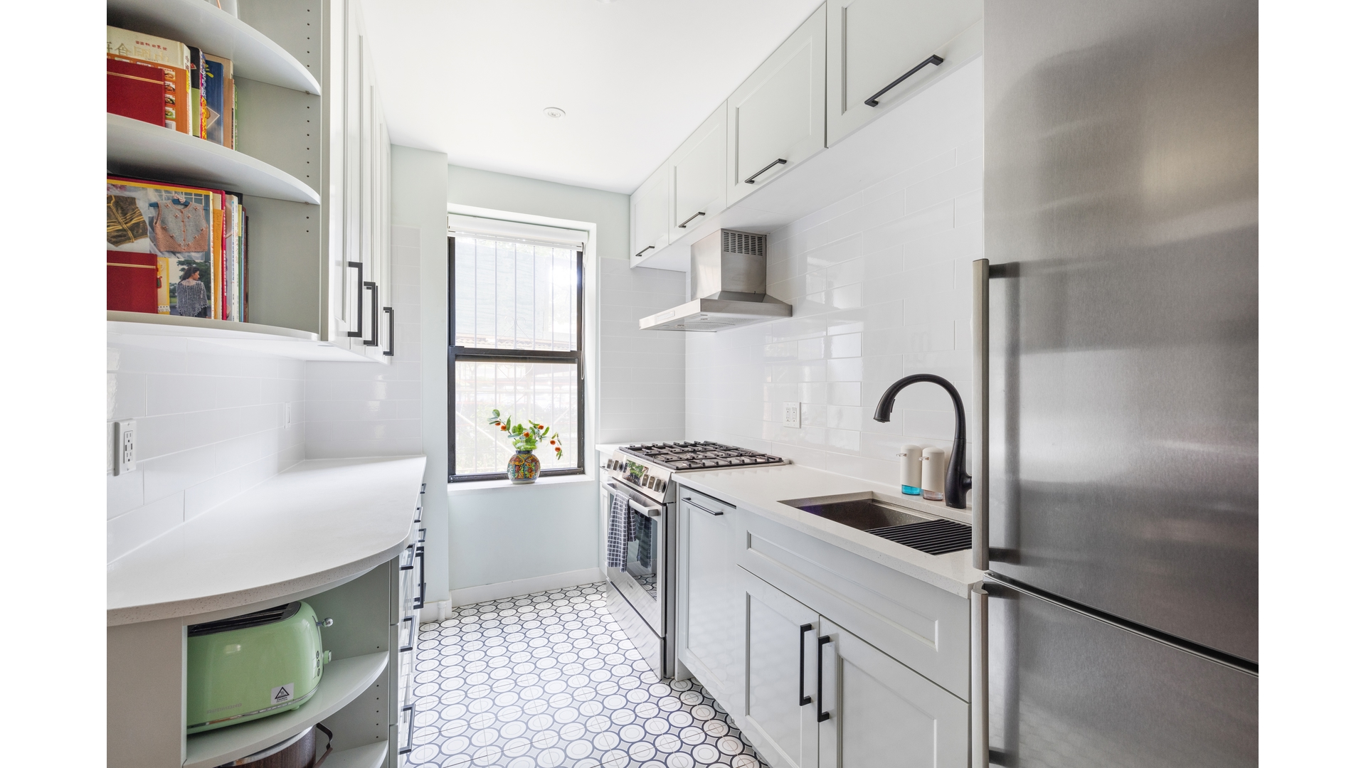 #15 photo, 42-20 Kissena Boulevard, Flushing , NY 11355