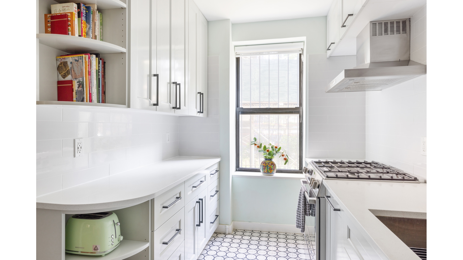 #16 photo, 42-20 Kissena Boulevard, Flushing , NY 11355