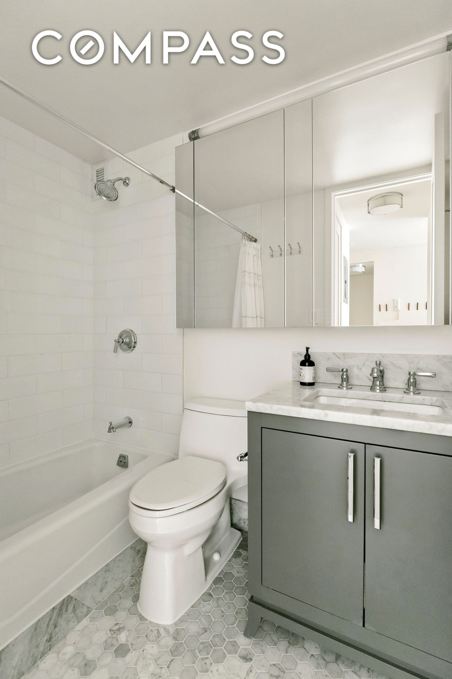 #12 photo, 200 E 94th Street, Upper East Side , NY 10128