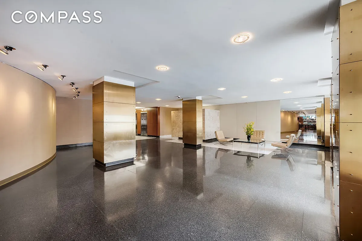 #7 photo, 305 E 24th Street, Kips Bay , NY 10010