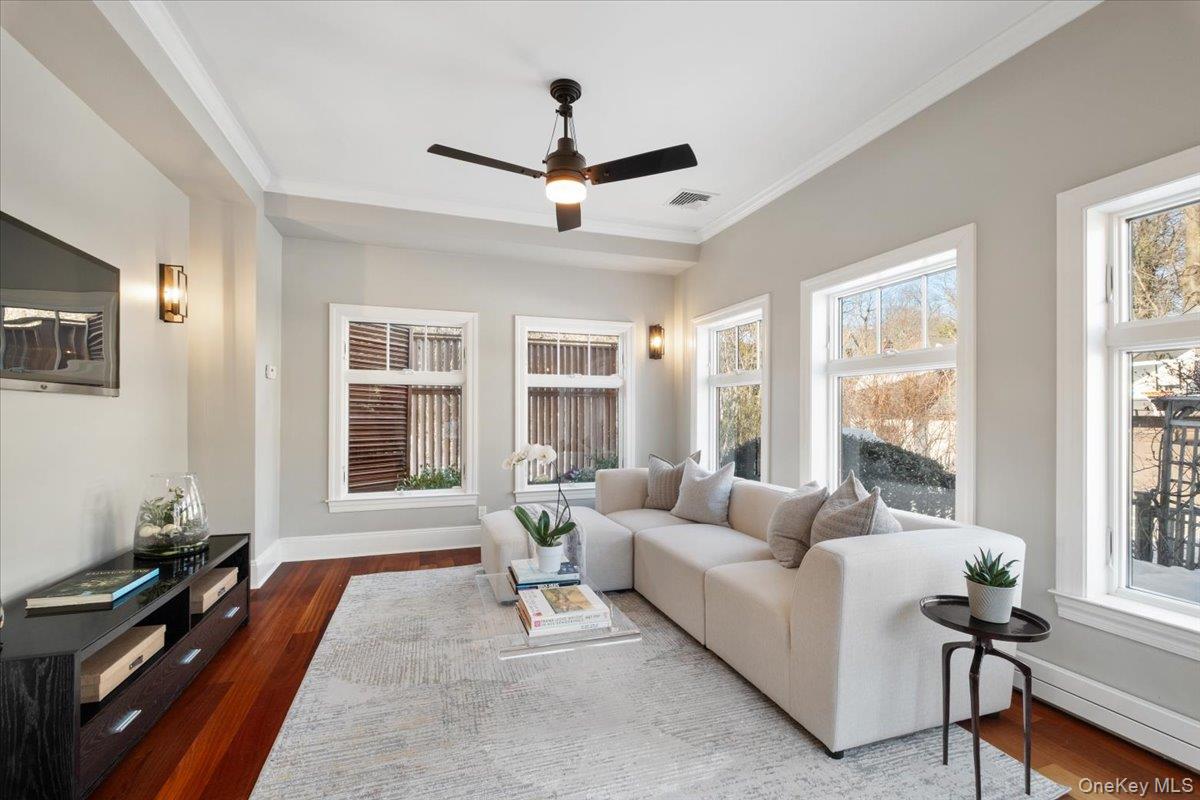 #16 photo, 27 Huntington Avenue, Scarsdale , NY 10583