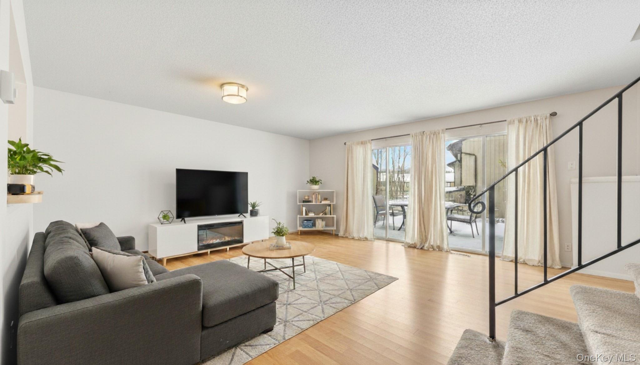 #3 photo, 1006 Chelsea Cove, Hopewell Junction , NY 12533