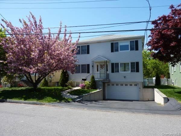 #1 photo, 40 Roanoke Avenue, Rye Brook , NY 10573