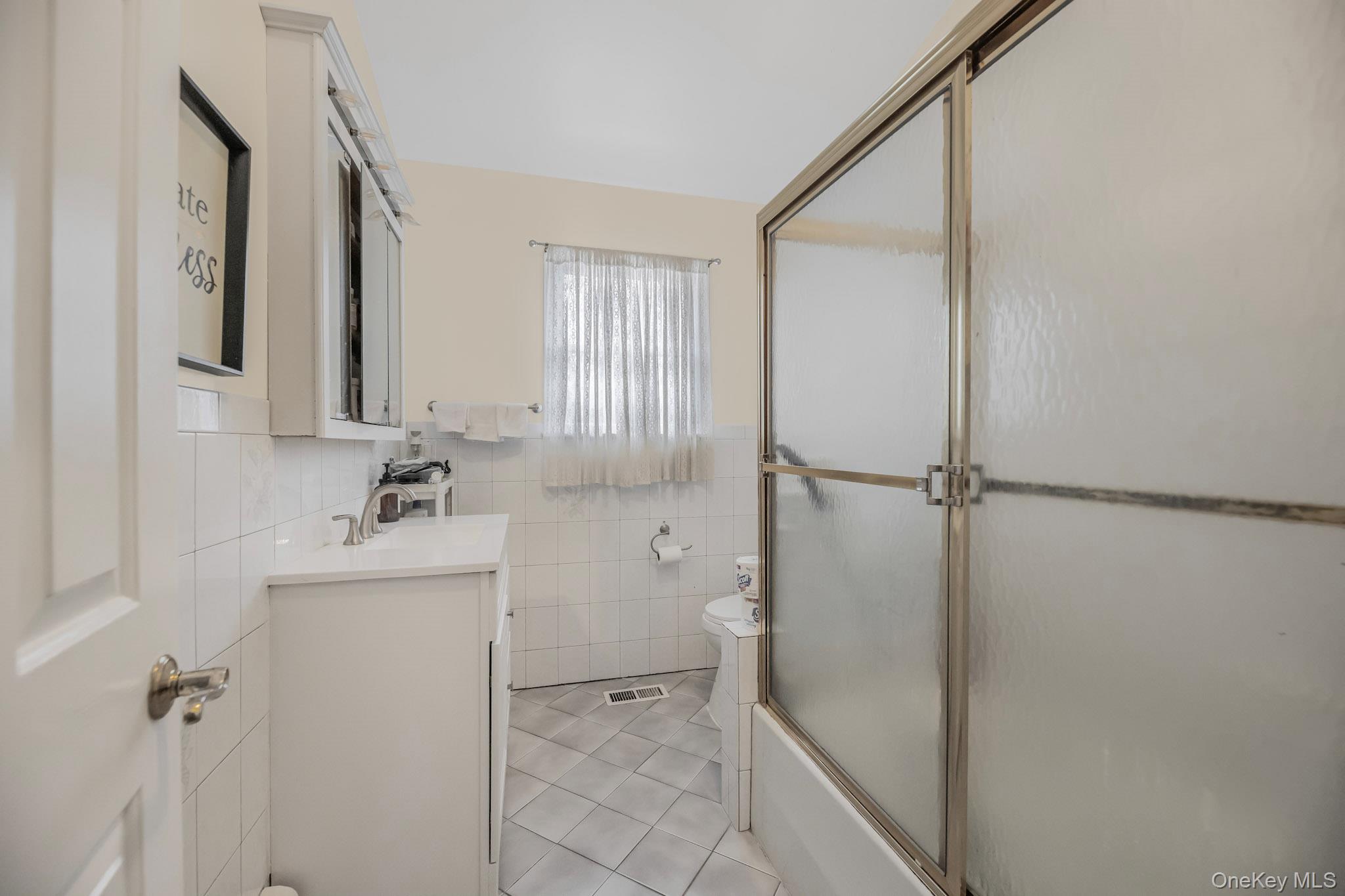 #19 photo, 40 Roanoke Avenue, Rye Brook , NY 10573