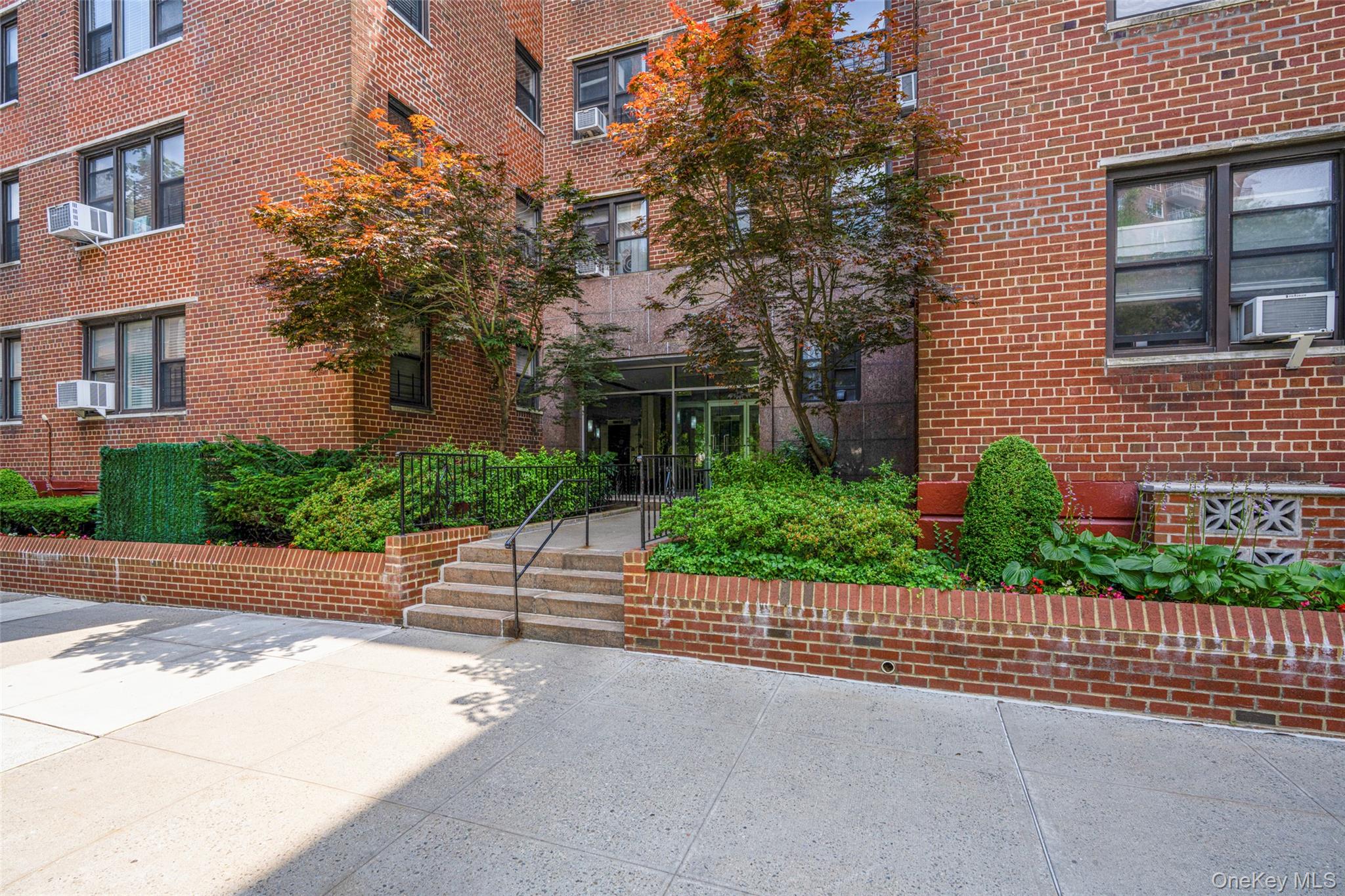 #18 photo, 620 W 239th Street, Bronx , NY 10463