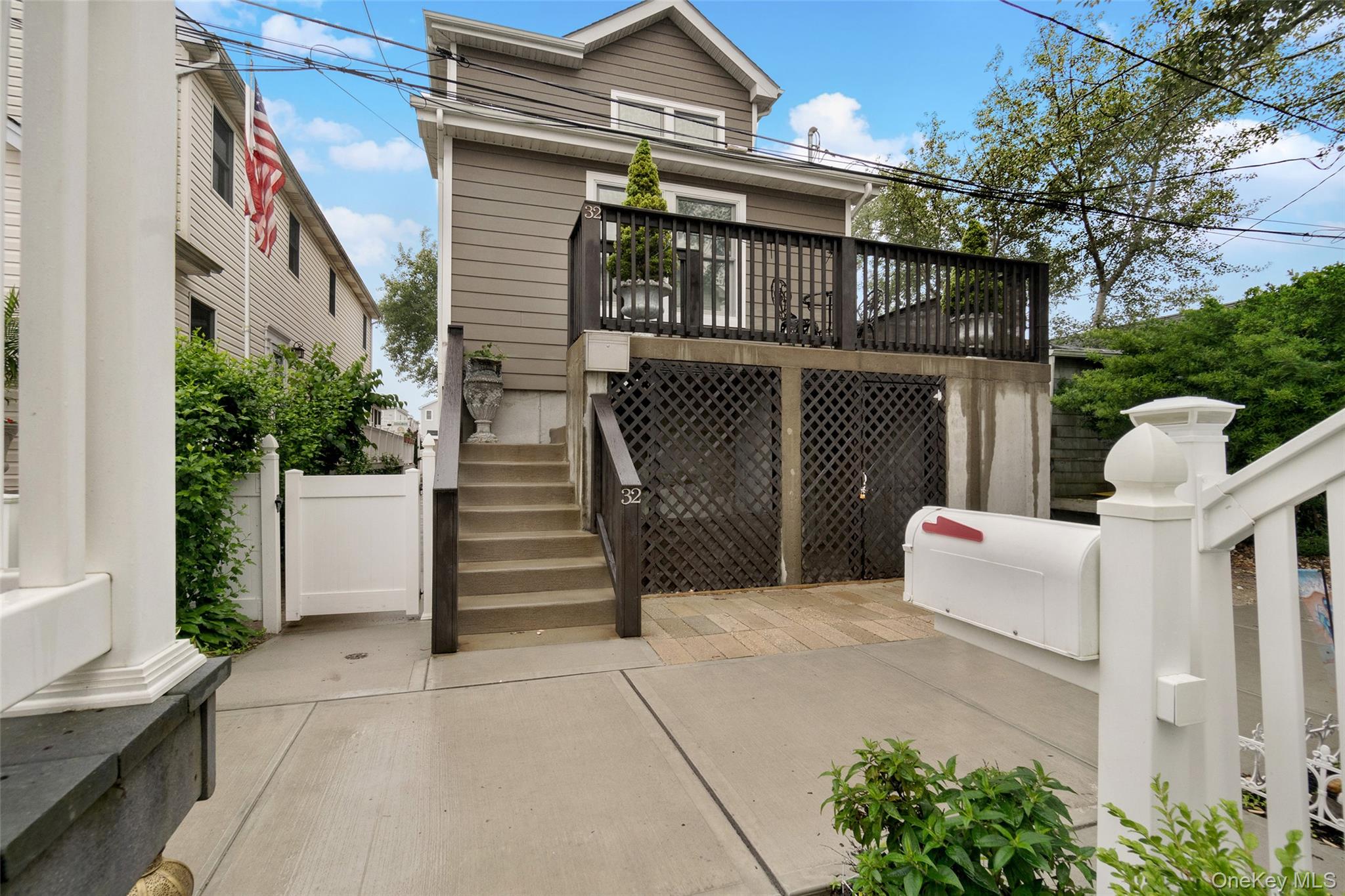 #1 photo, 32 Janet Lane, Куинс ‖ Breezy Point , NY 11697