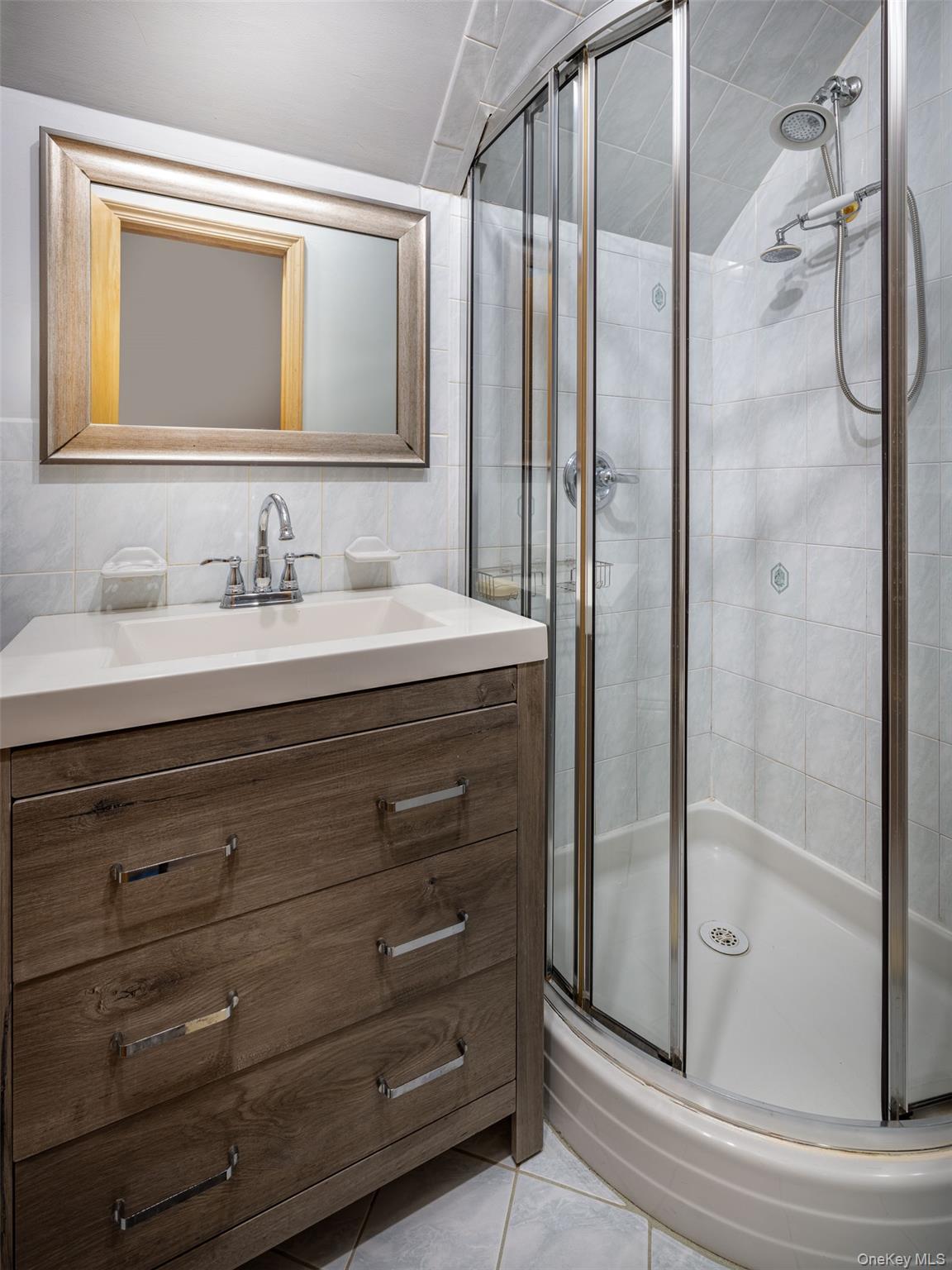 #16 photo, 21-38 49th Street, Куинс ‖ Astoria , NY 11105