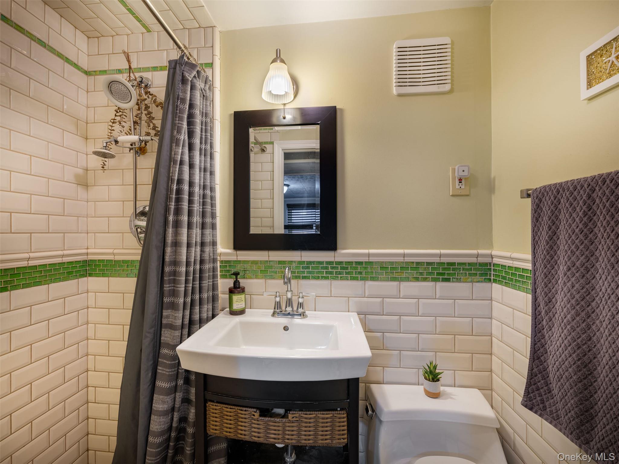 #20 photo, 21-38 49th Street, Куинс ‖ Astoria , NY 11105