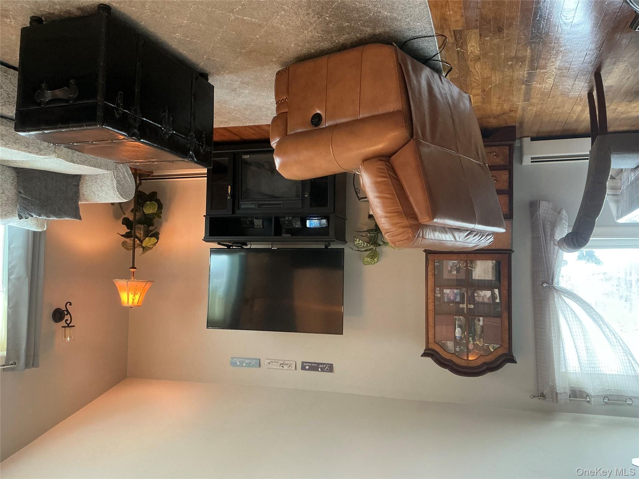 #6 photo, 606 Birch Hollow Drive, 롱 아일랜드 Shirley , NY 11967