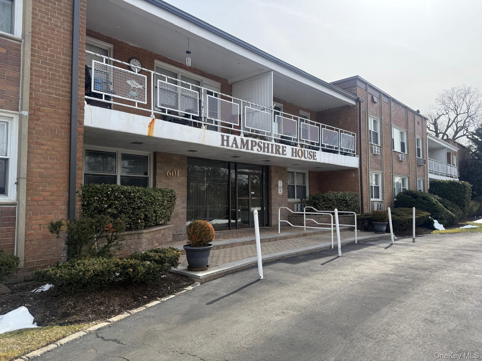 #1 photo, 601 Chestnut Street, Cedarhurst , NY 11516