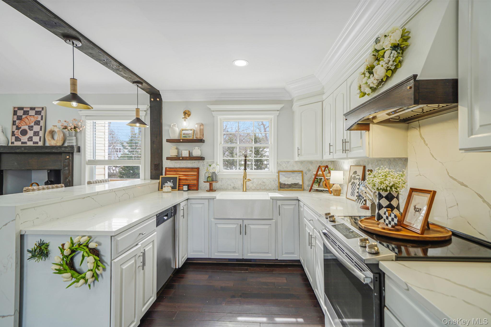 #15 photo, 22 Poseidon Road, Саффолк ‖ Rocky Point , NY 11778