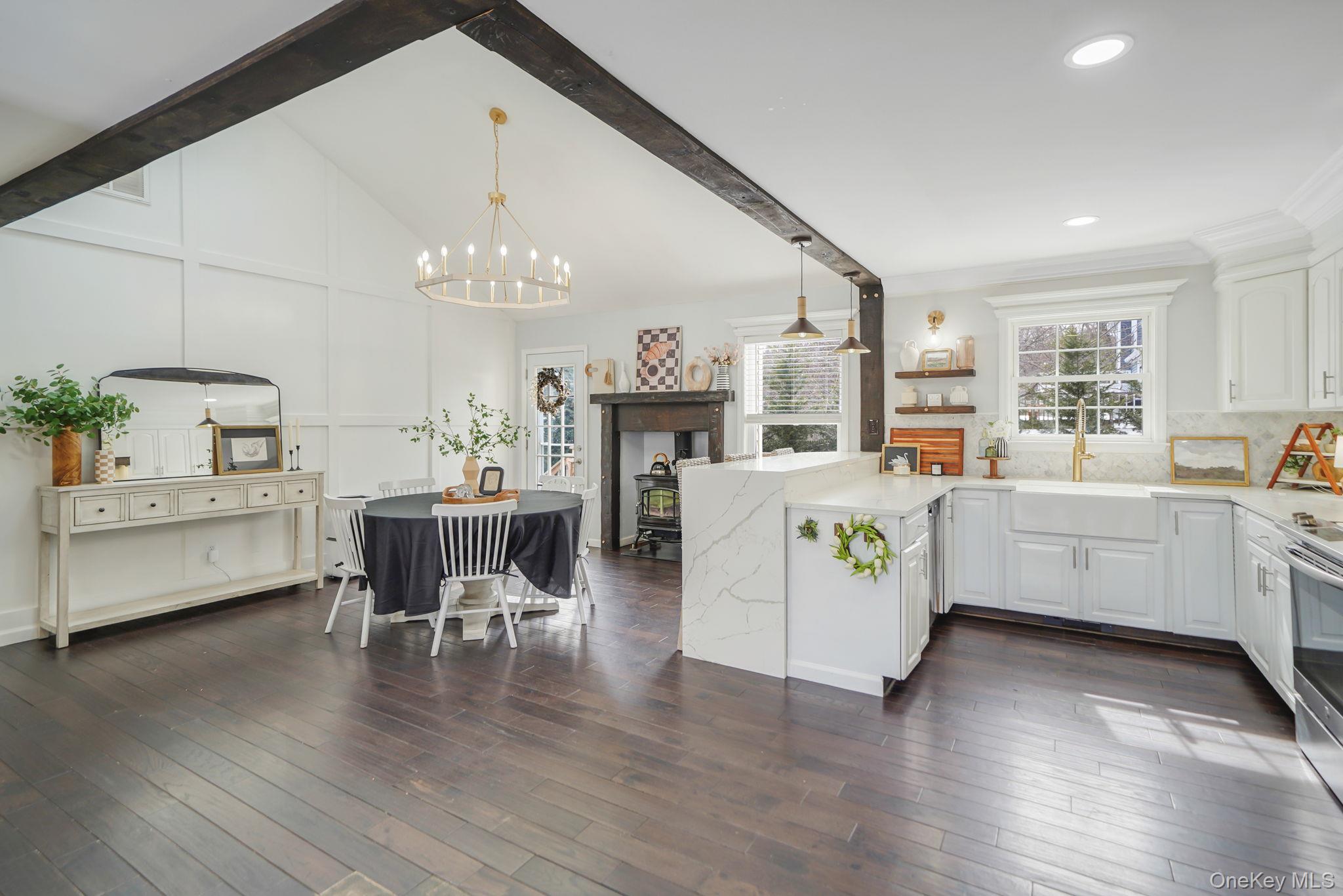 #17 photo, 22 Poseidon Road, Саффолк ‖ Rocky Point , NY 11778