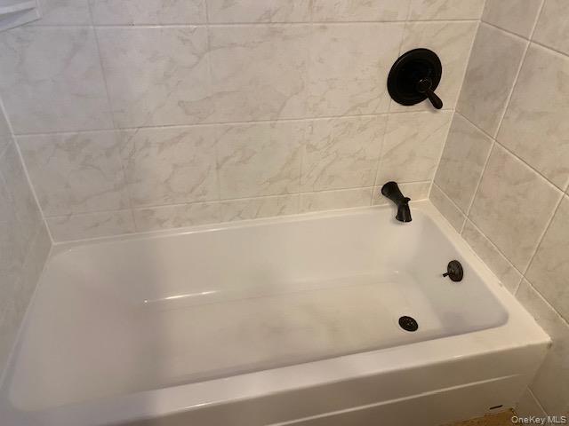 #13 photo, 72-31 Little Neck Parkway, Glen Oaks , NY 11004