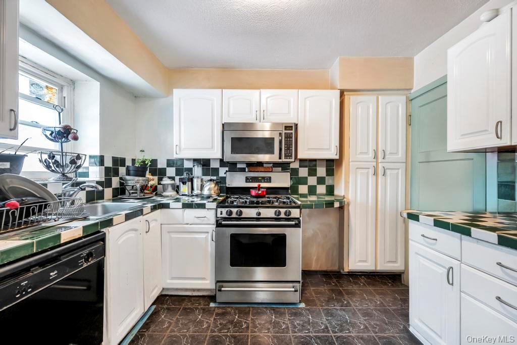 #12 photo, 13 Crystal Street, Нассау ‖ Elmont , NY 11003