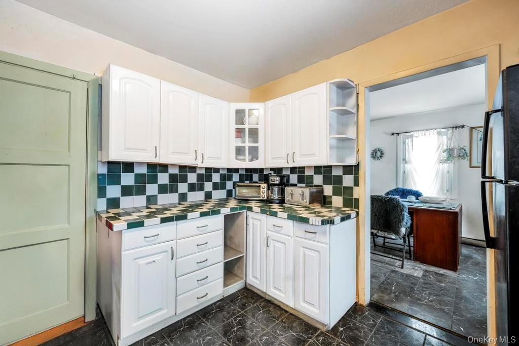 #13 photo, 13 Crystal Street, Нассау ‖ Elmont , NY 11003