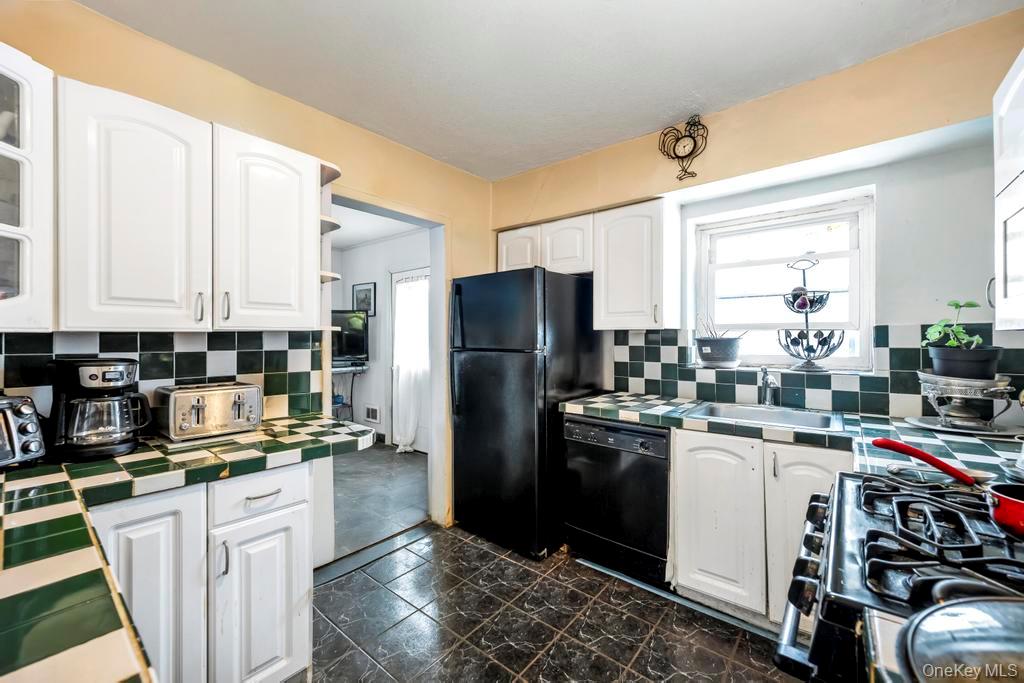 #14 photo, 13 Crystal Street, Нассау ‖ Elmont , NY 11003