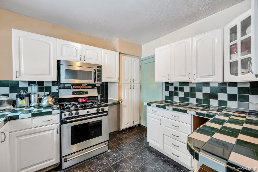 #15 photo, 13 Crystal Street, Нассау ‖ Elmont , NY 11003