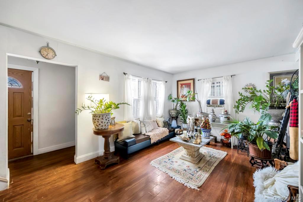 #8 photo, 13 Crystal Street, Нассау ‖ Elmont , NY 11003