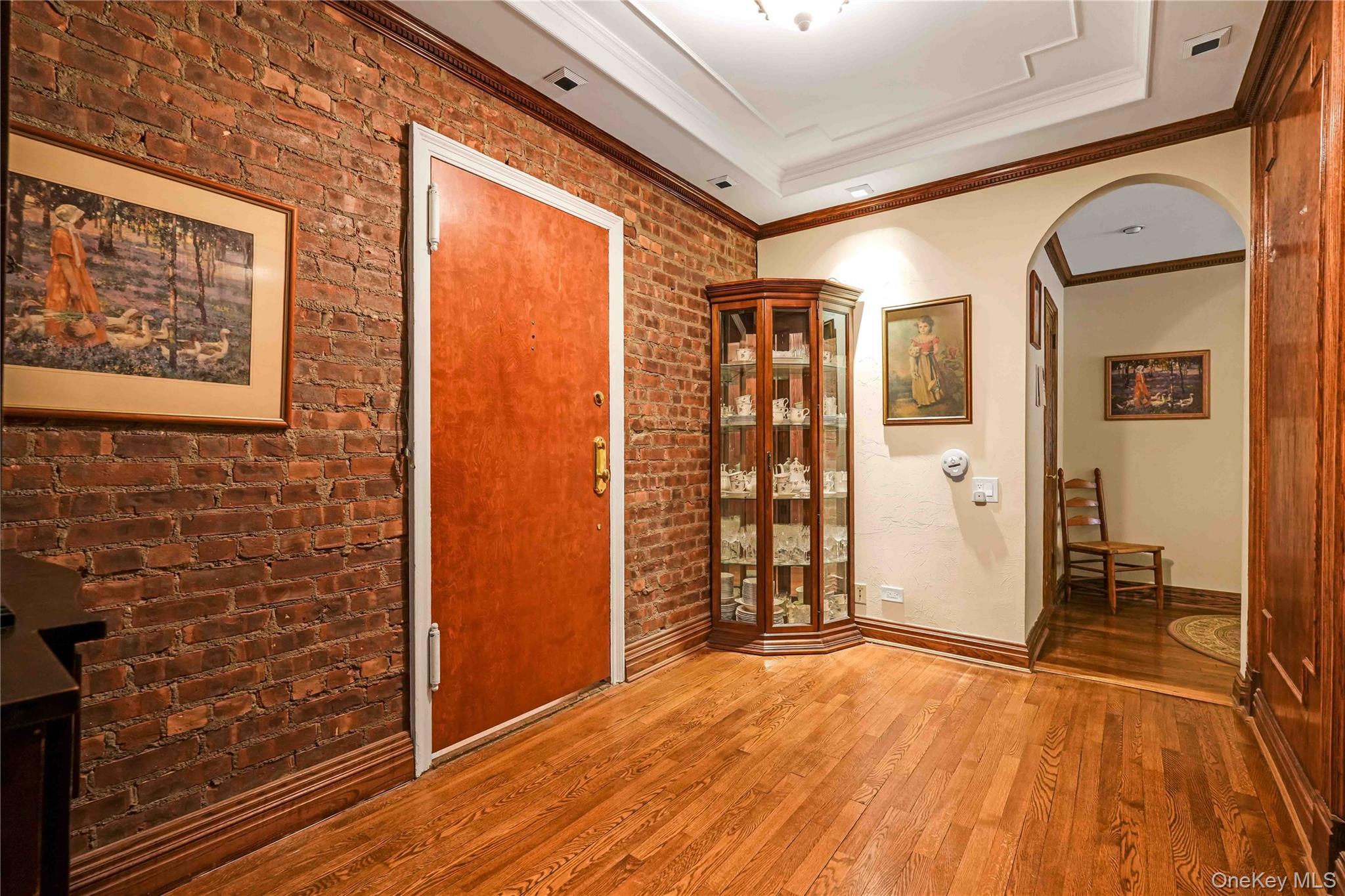 #11 photo, 94-11 69th Avenue, Forest Hills , NY 11375